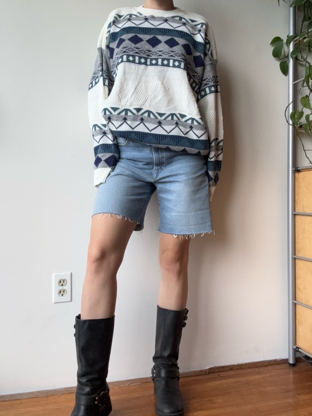 Vintage Cream Patterned Sweater - Picture 2 of 6